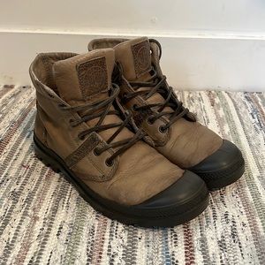 PALLADIUM BOOTS-Size 8 US M